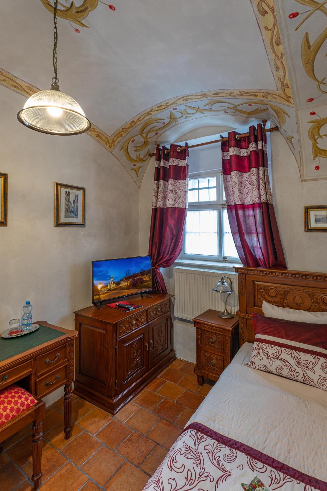 Loreta Praag
